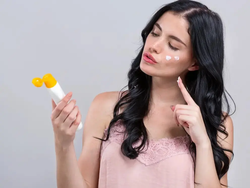 超輕盈日常防曬乳液，防曬係數SPF50+、PA++++，50毫升